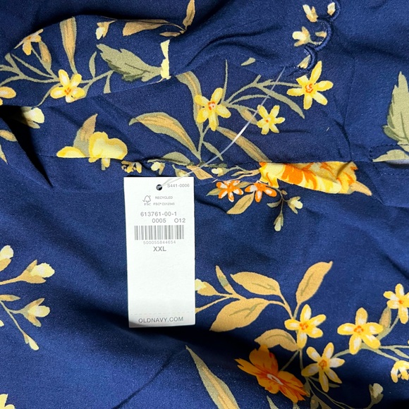 Nwt! Bundle 2 Old Navy xxl black and blue floral cami tops - Picture 7 of 7